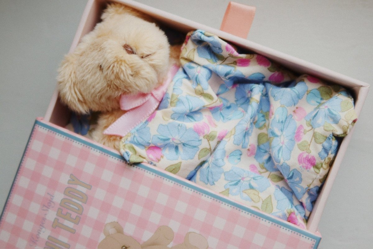 Elise Tiny Teddy - Konges Sløjd A/S Stuffed Animals sold by Rosebud & Jo