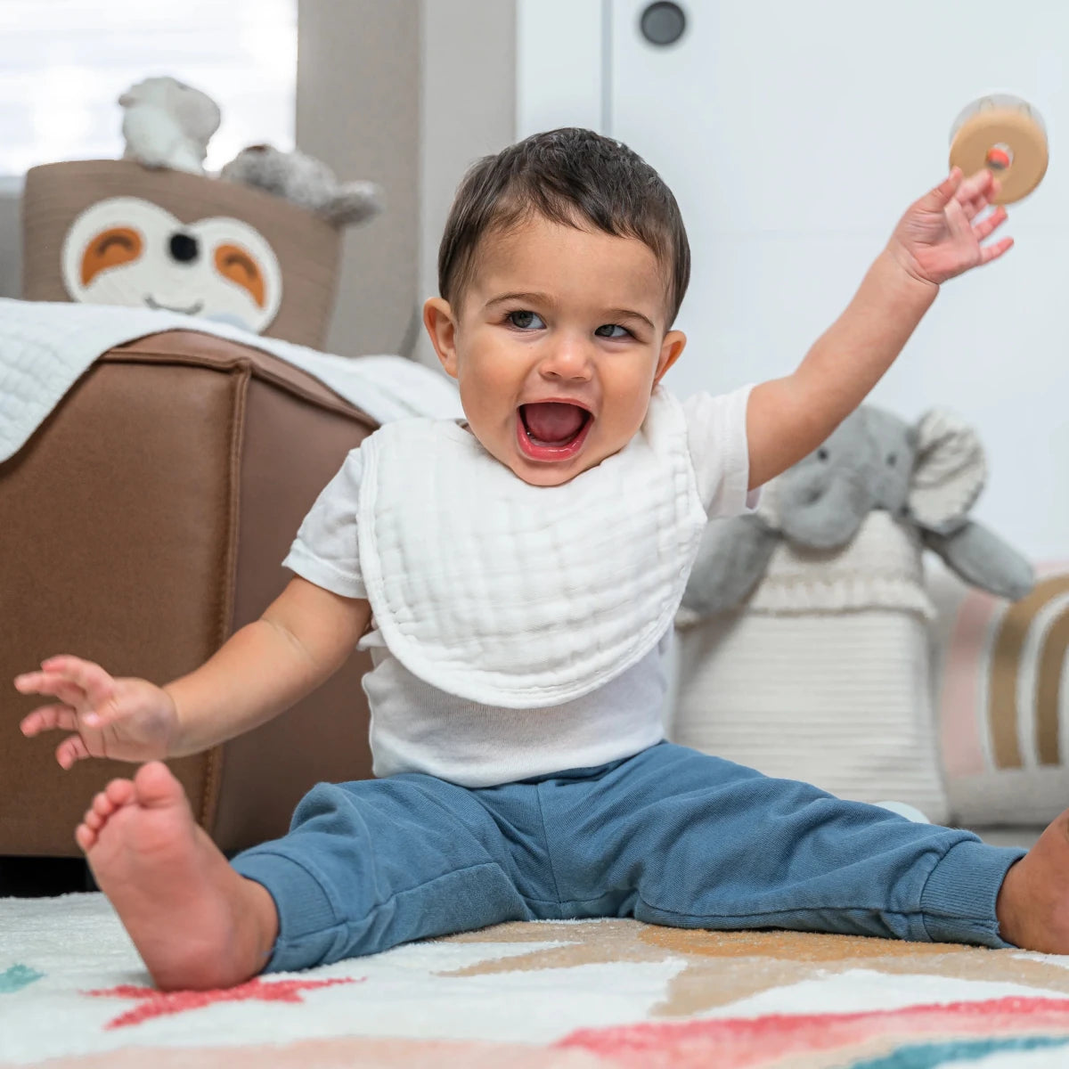 Muslin Bibs in White - Pack of 4 - Comfy Cubs Feeding sold by Rosebud & Jo