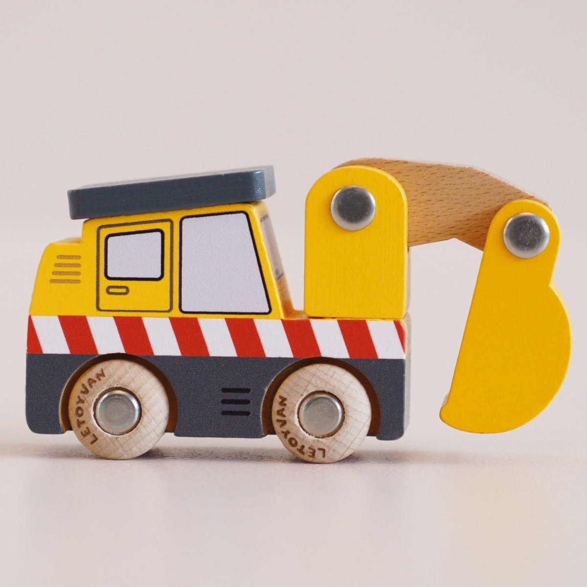 No. 37 GT210 Eddie Wooden Excavator - Le Toy Van, Inc. Toys sold by Rosebud & Jo