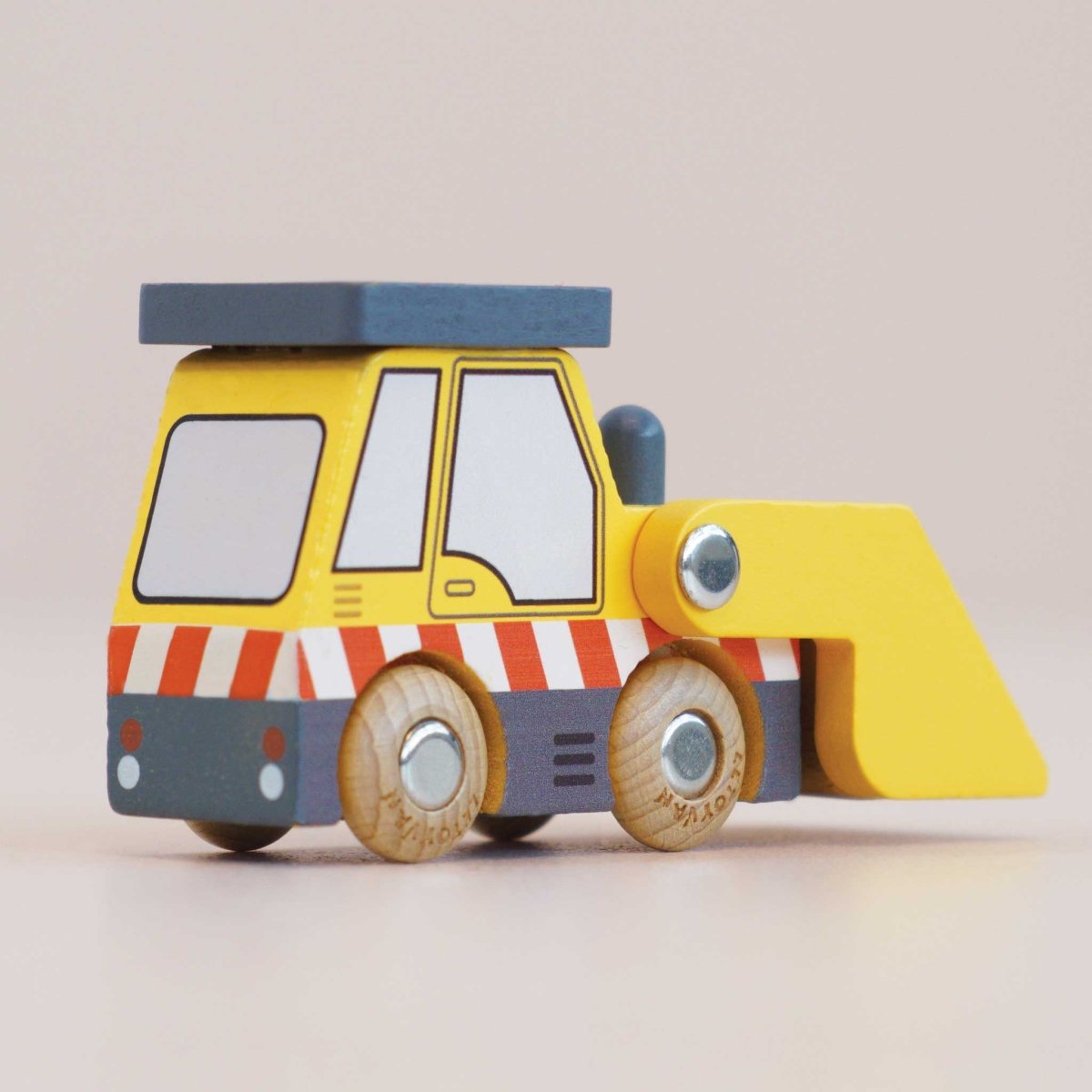 No. 38 GT220 Vince Front Loader - Le Toy Van, Inc. Toys sold by Rosebud & Jo