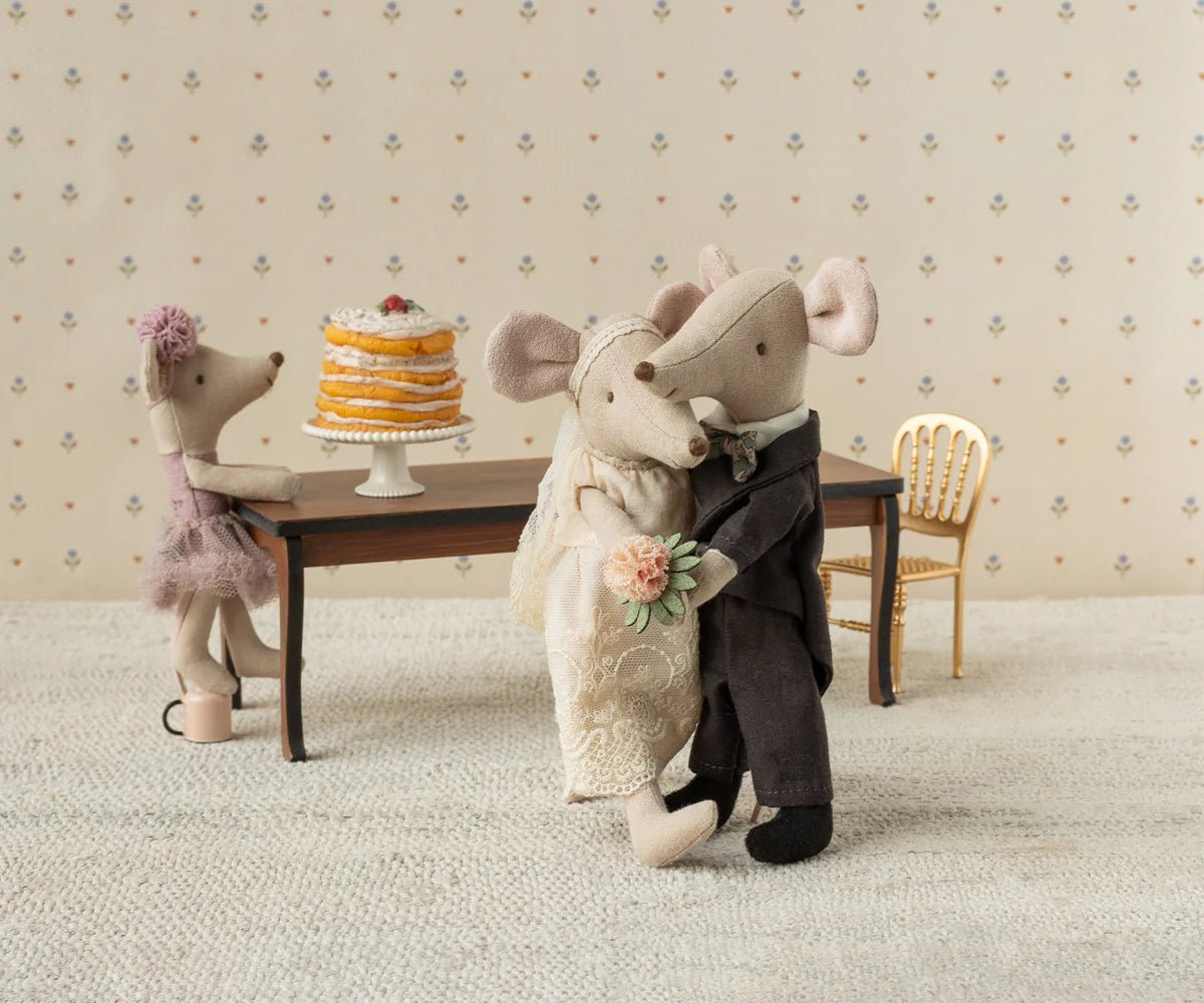 Party cake and cake stand, Mouse - Maileg Toys sold by Rosebud & Jo