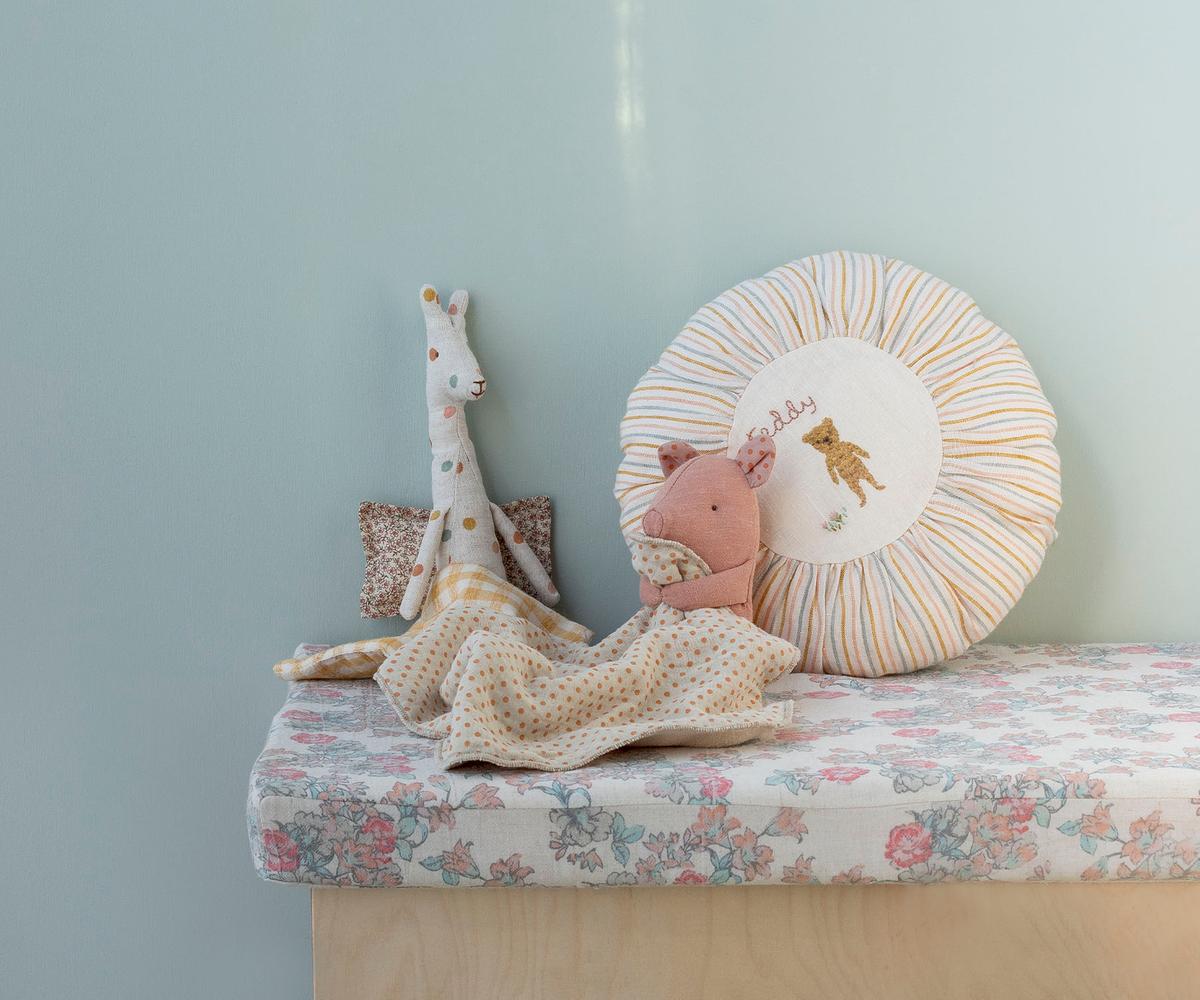 Safari friends, Giraffe, Mini - Maileg Toys sold by Rosebud & Jo