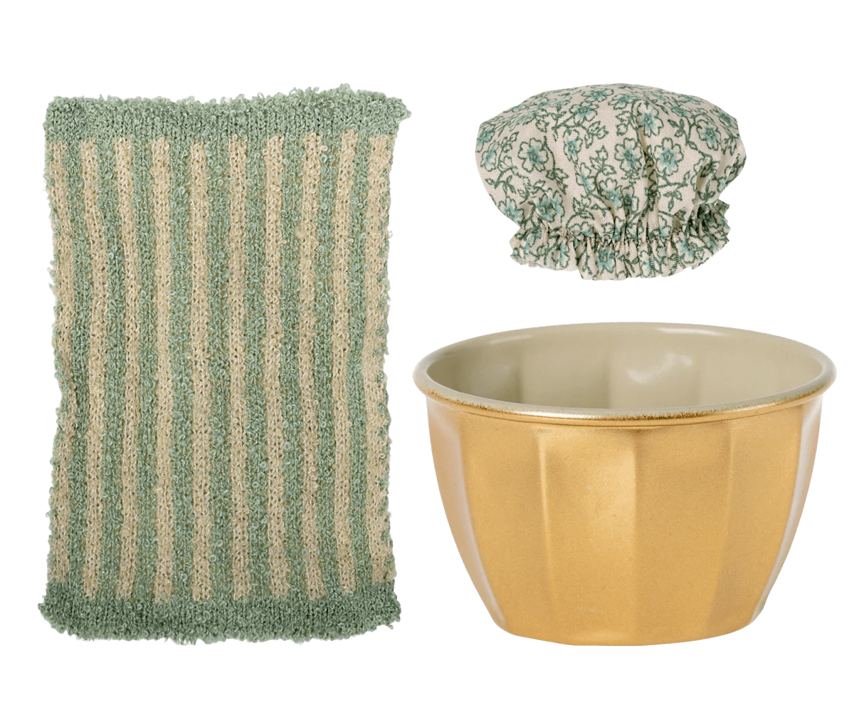 Wellness Mouse, Big Sister - Mint - Maileg Toys sold by Rosebud & Jo