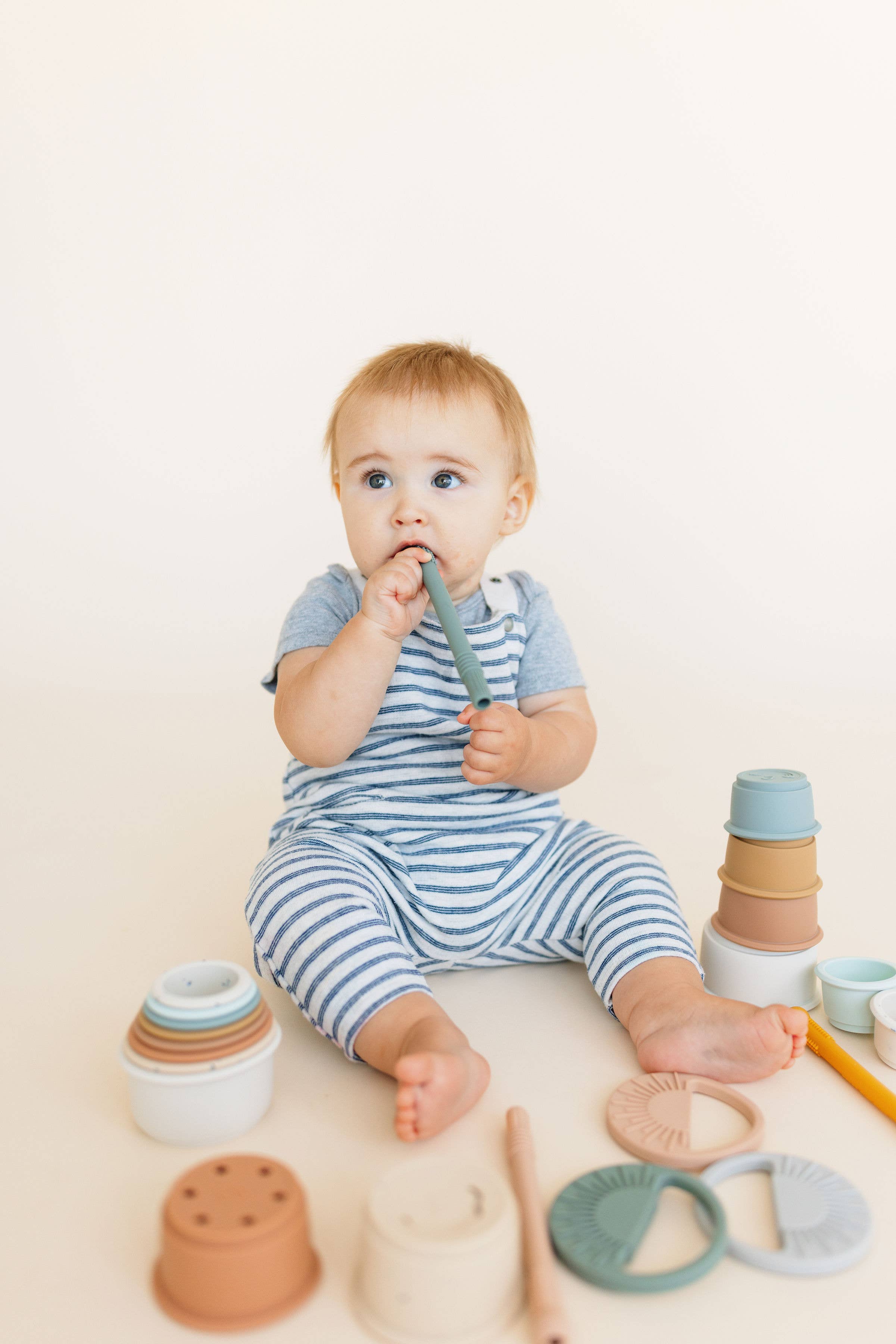 Magic Teething Wand: Grey