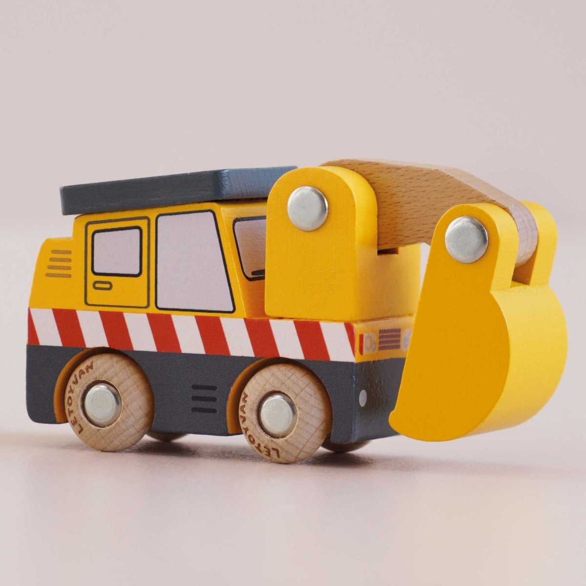 No. 37 GT210 Eddie Wooden Excavator - Le Toy Van, Inc. Toys sold by Rosebud & Jo